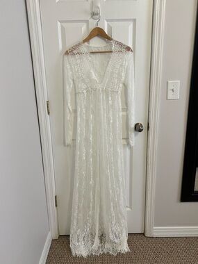 White Lace Long Sleeve Maternity Gown